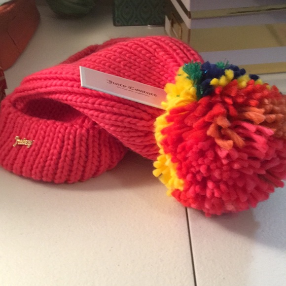 Juicy Couture Pom Pom Beanie - Picture 2 of 5